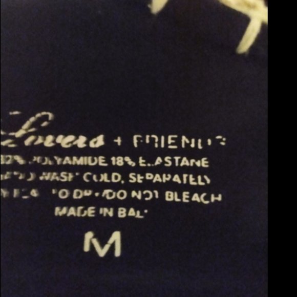 LOVERS + FRIENDS Halter Bikini Contrast Trim Top Sz M - Picture 4 of 4